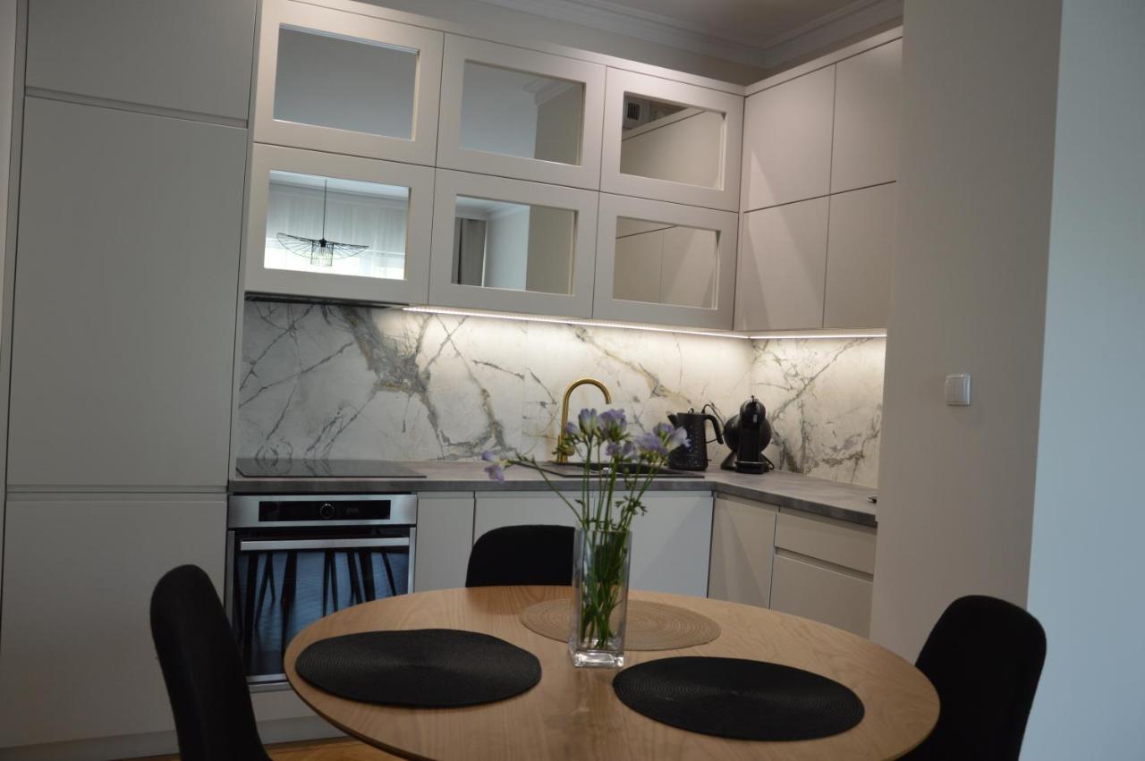 Apartment Almi Apartment, Moderno Z Podziemnym Parkingiem